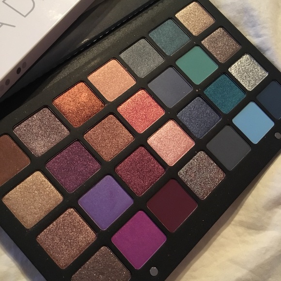 Natasha Denona Eyeshadow Palette 28 - Picture 2 of 5